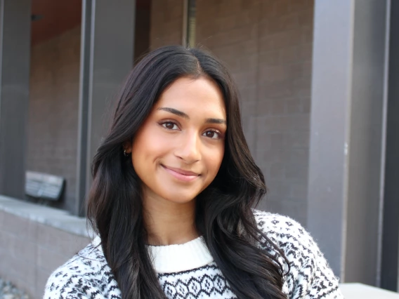 Lovely Narisetty headshot
